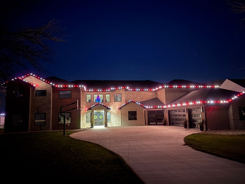 Residential Christmas Light Installation Northwest Iowa